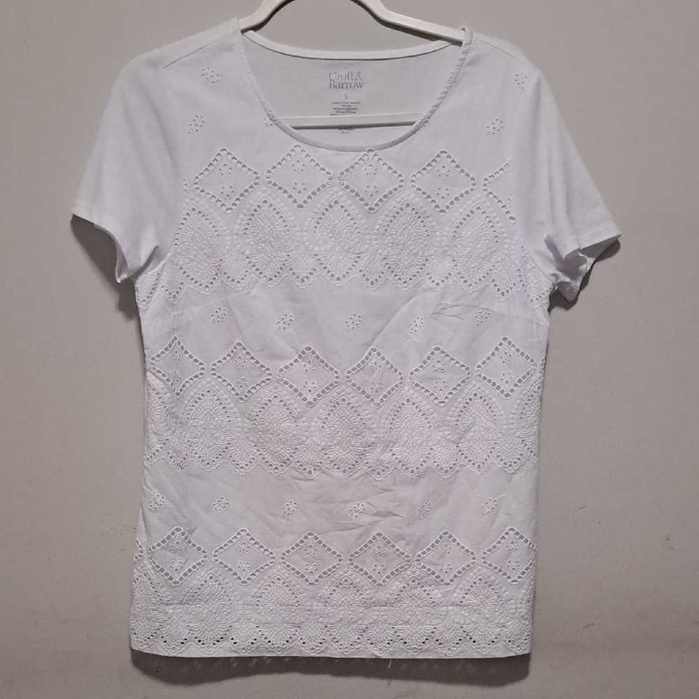 Croft & Barrow White Graphic Fitted Short Sleeve Tee